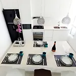 Bello Apartamento Con Vista Al Mar